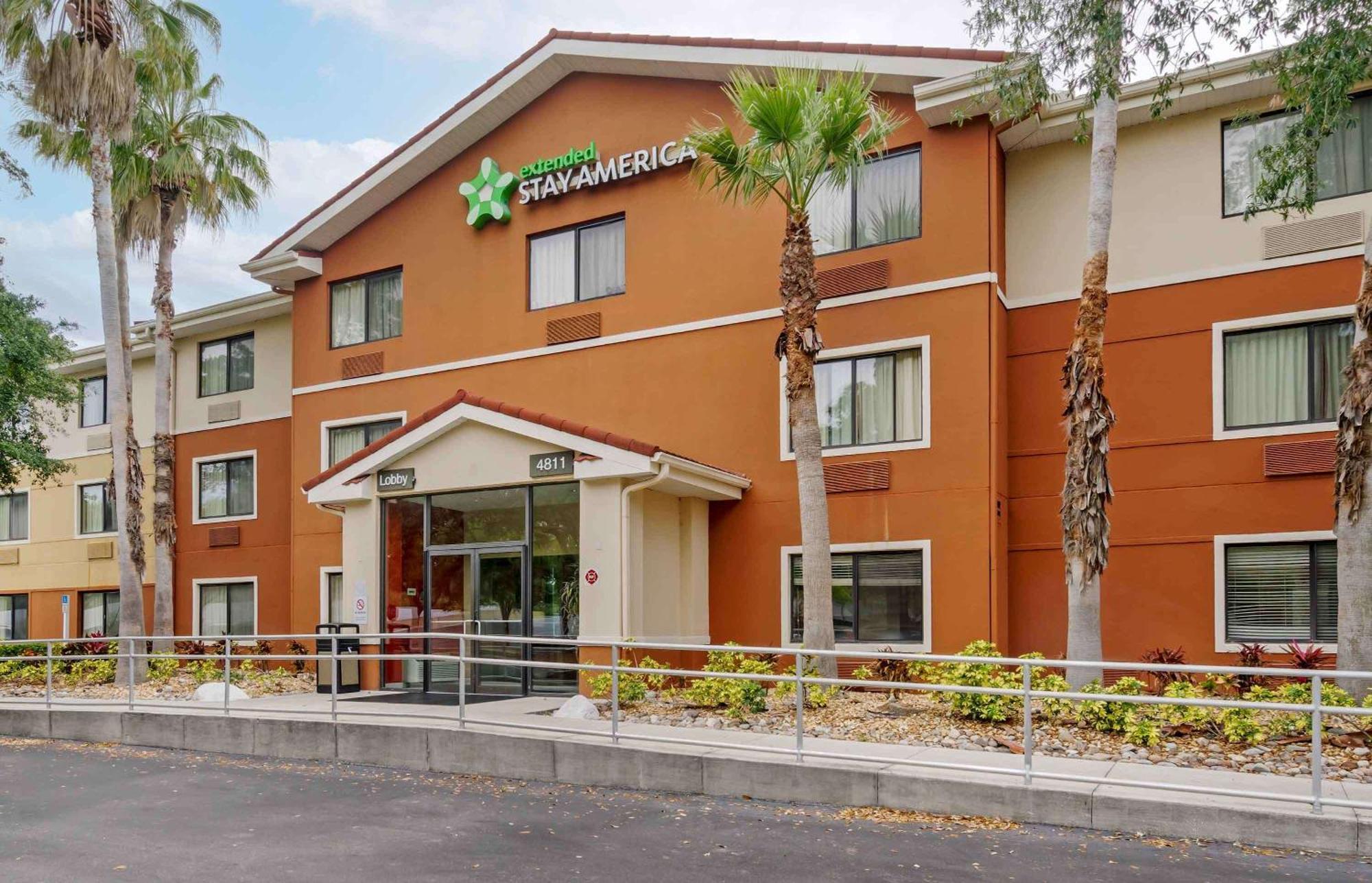 Extended Stay America Select Suites Tampa Airport Memorial Hwy West Chase Exterior foto
